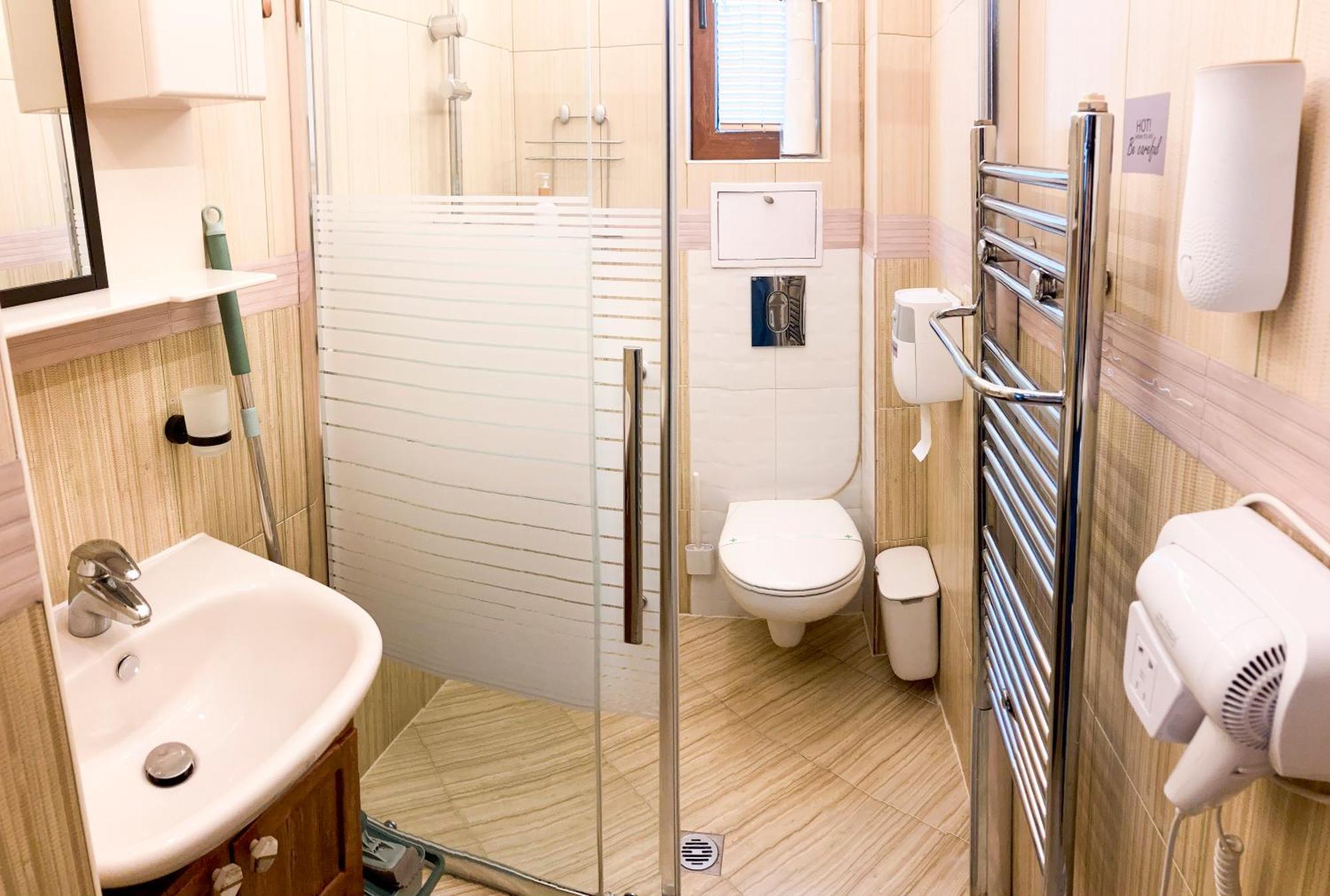 Two Bedroom Apartment -Welcome To Burgas- Top Location, Central Station, Main Walking Street, Sea Garden, Near The Beach Dış mekan fotoğraf